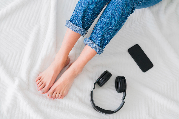 Listen to music while you sleep