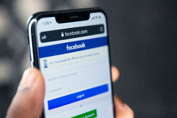 iOS 14 Facebook